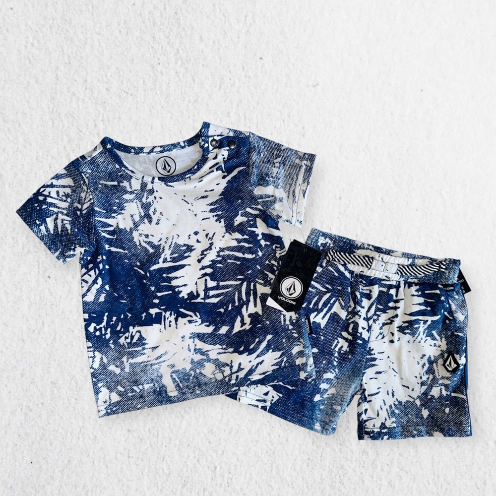 NWT Volcom Baby Set